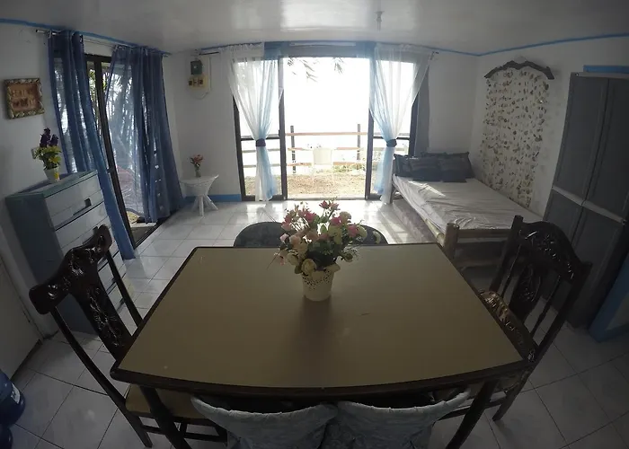 Gasthuis La Bella House Boljoon
